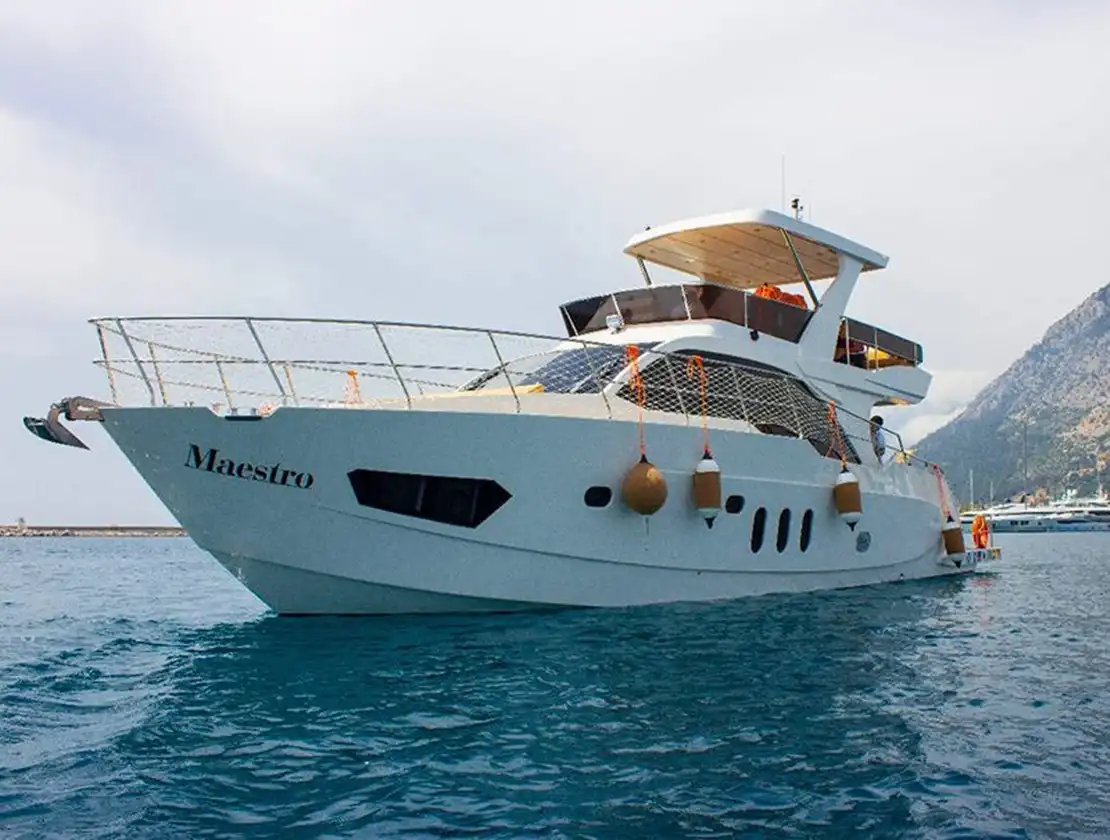 Antalya Yacht Rental 19m Custom 62
